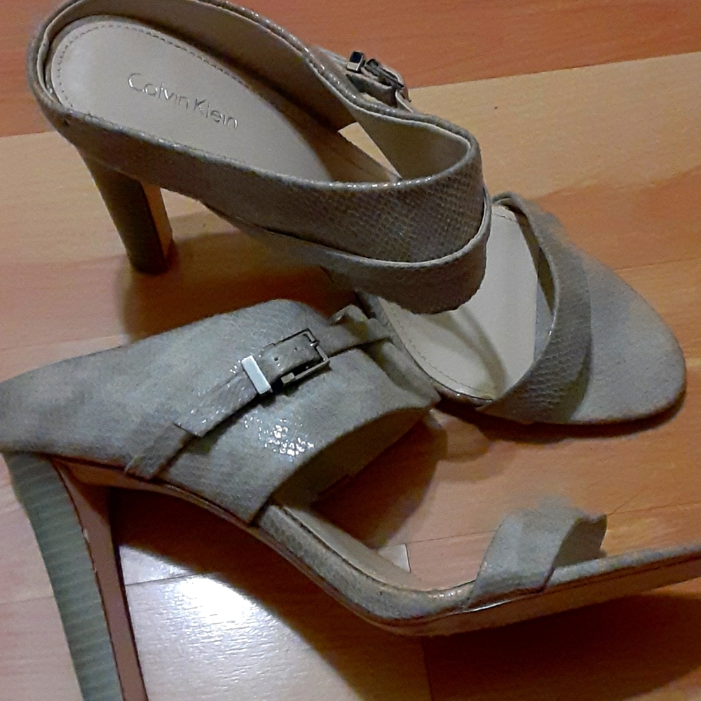 Calvin klein size 11  heels